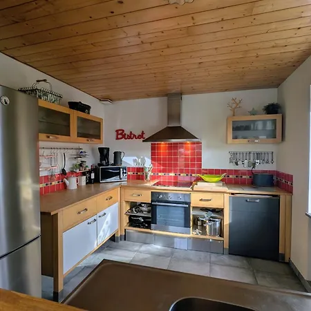 Casa vacanze Maison Cosy A Avec 2 Et Terrasse Ensoleillee, Proche Activites - Fr-1-589-110